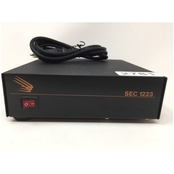 Samlex SEC-1223 Desktop 23A Switching Power Supply - Image 2