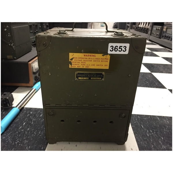 Signal Corps Frequency Meter BC-221-AL