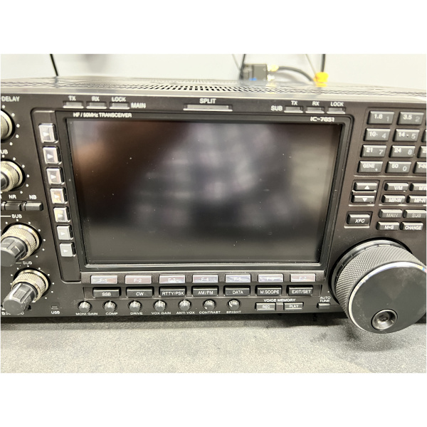 Icom IC-7851 HF 200w HF/6m Transceiver - Image 11